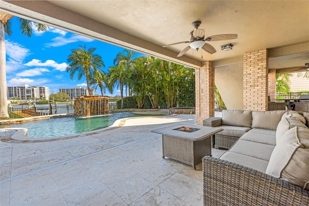 Active With Contract: $4,999,000 (4 beds, 4 baths, 7482 Square Feet)