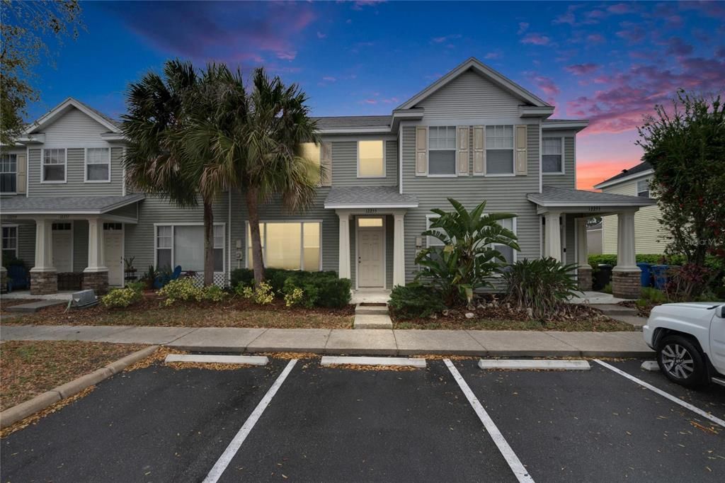 最近售出: $260,000 (2 贝兹, 1 浴室, 1134 平方英尺)