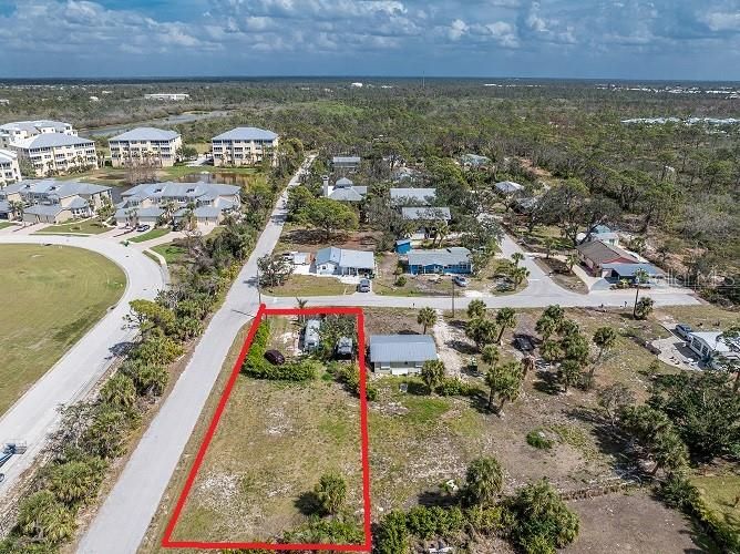 最近售出: $59,900 (0.23 acres)