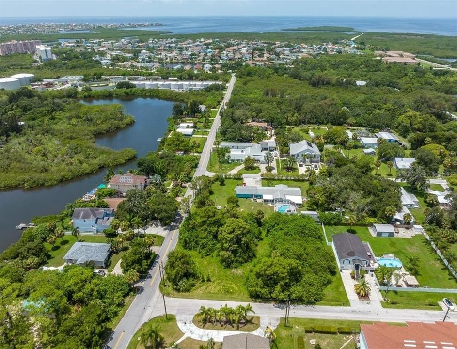 待售: $140,000 (0.17 acres)