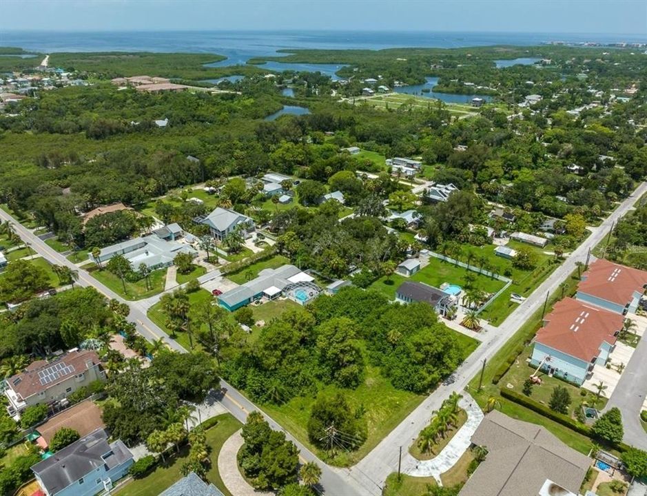 待售: $140,000 (0.17 acres)