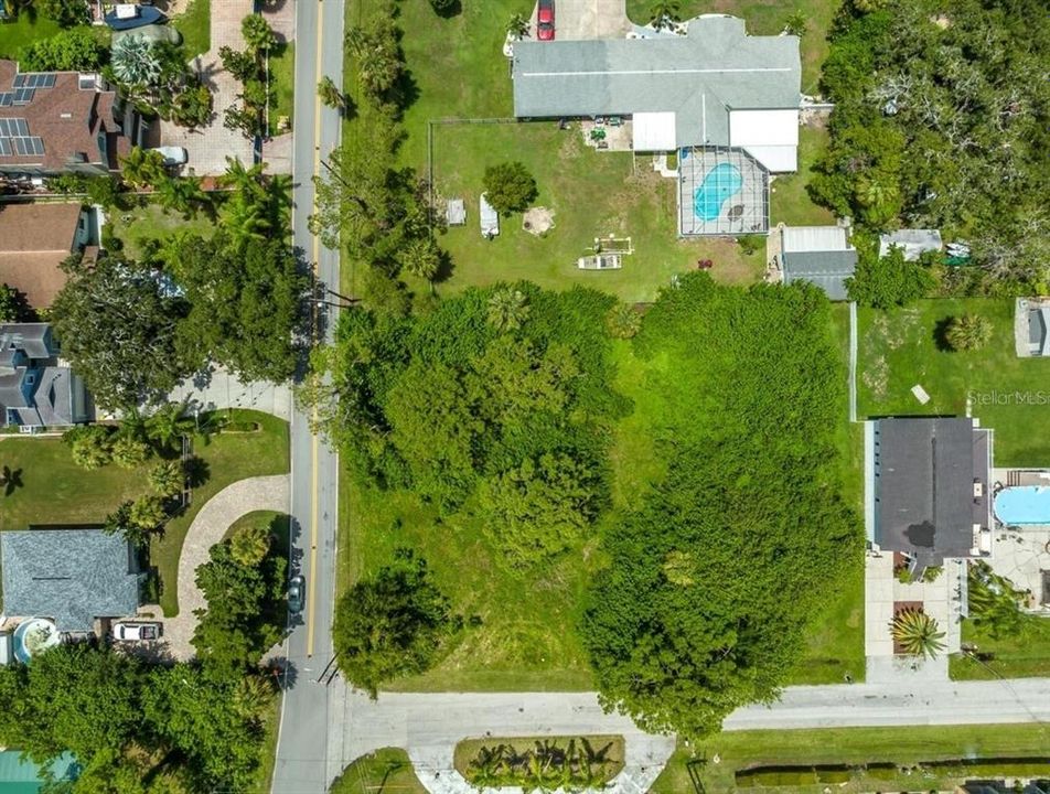 待售: $140,000 (0.17 acres)