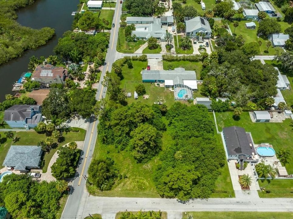 待售: $140,000 (0.17 acres)