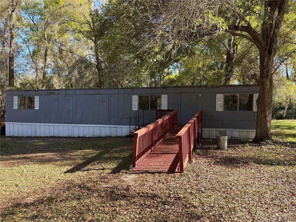 最近售出: $87,900 (2 贝兹, 2 浴室, 672 平方英尺)