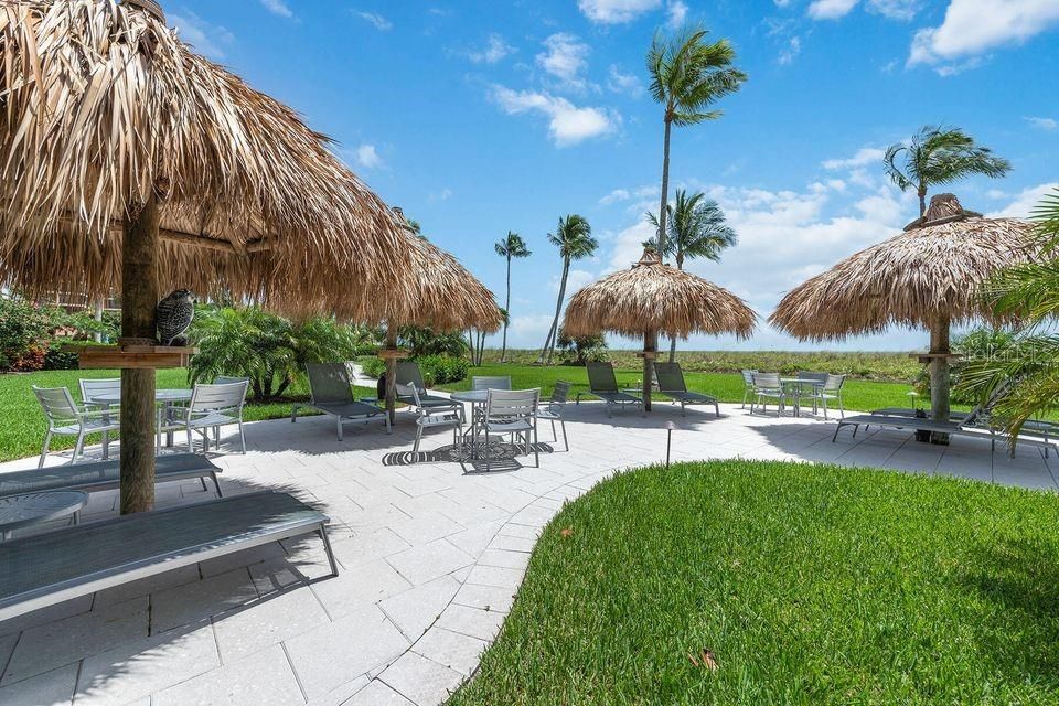 For Sale: $821,900 (2 beds, 2 baths, 837 Square Feet)