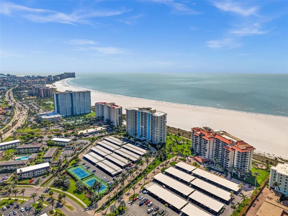 For Sale: $821,900 (2 beds, 2 baths, 837 Square Feet)