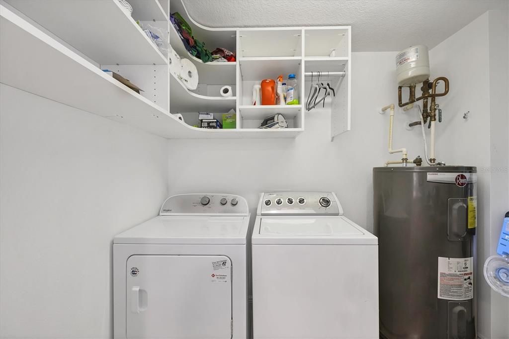 合同活跃: $3,250 (1 贝兹, 1 浴室, 1212 平方英尺)