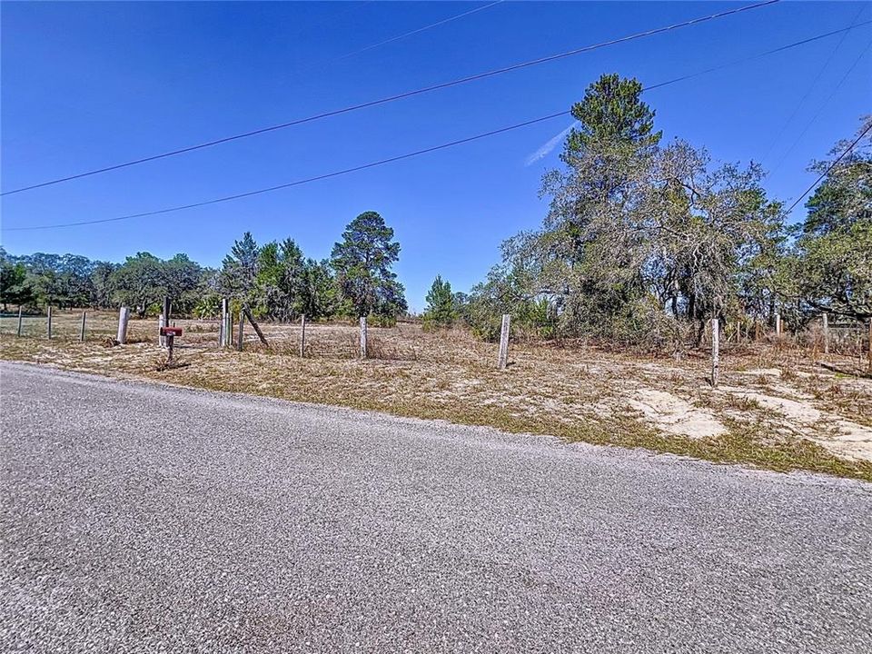 Activo con contrato: $170,000 (4.80 acres)