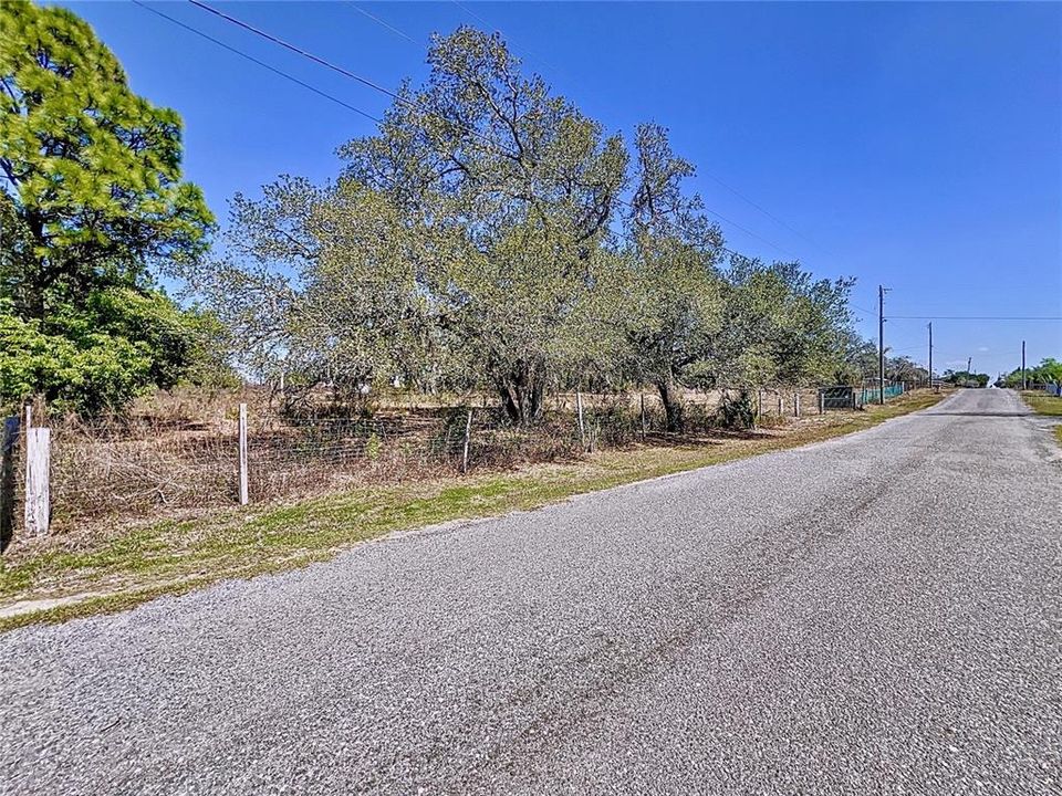 Activo con contrato: $170,000 (4.80 acres)