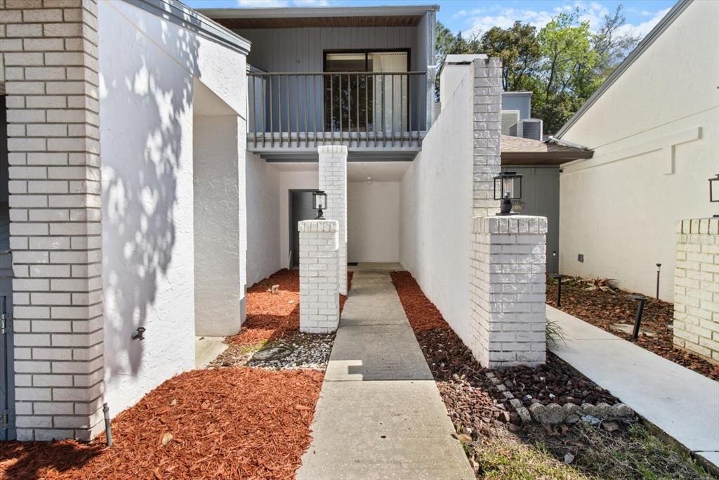 待售: $199,000 (2 贝兹, 2 浴室, 1819 平方英尺)