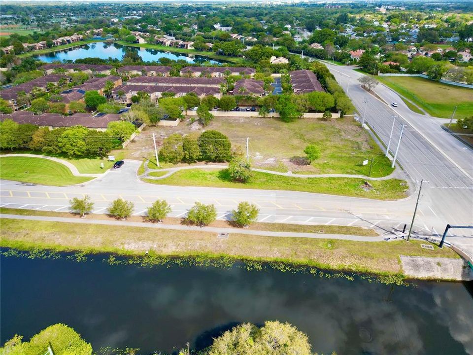 En Venta: $3,250,000 (1.43 acres)