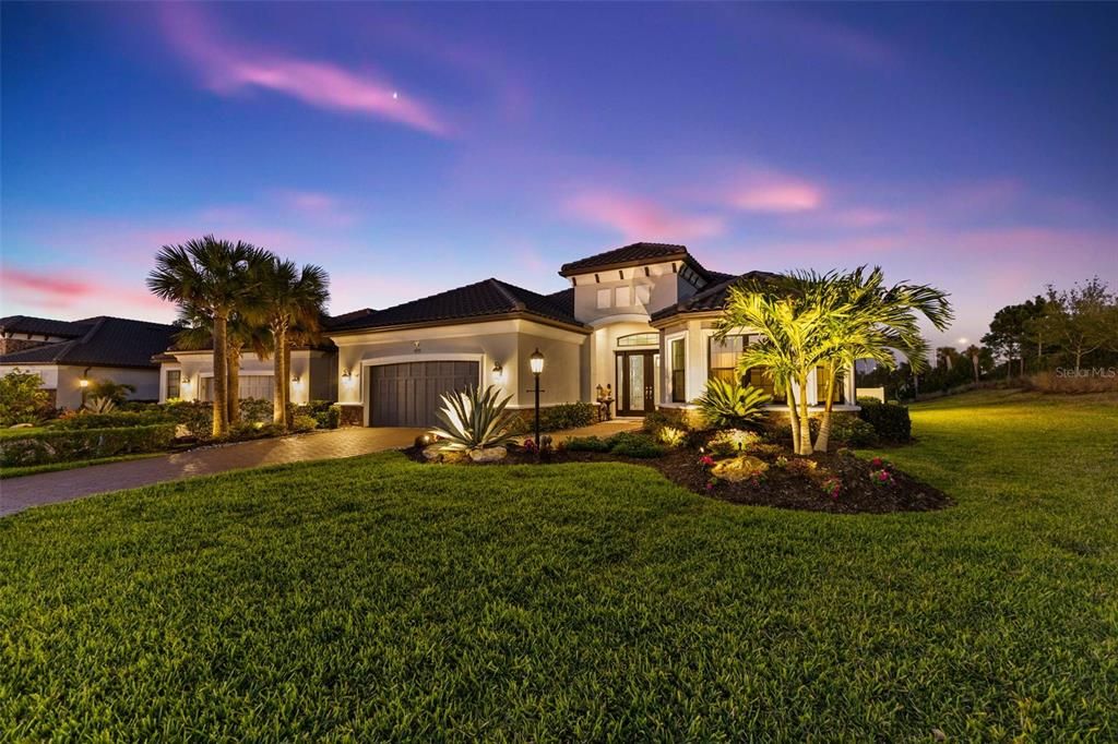 最近售出: $1,290,000 (3 贝兹, 3 浴室, 3082 平方英尺)