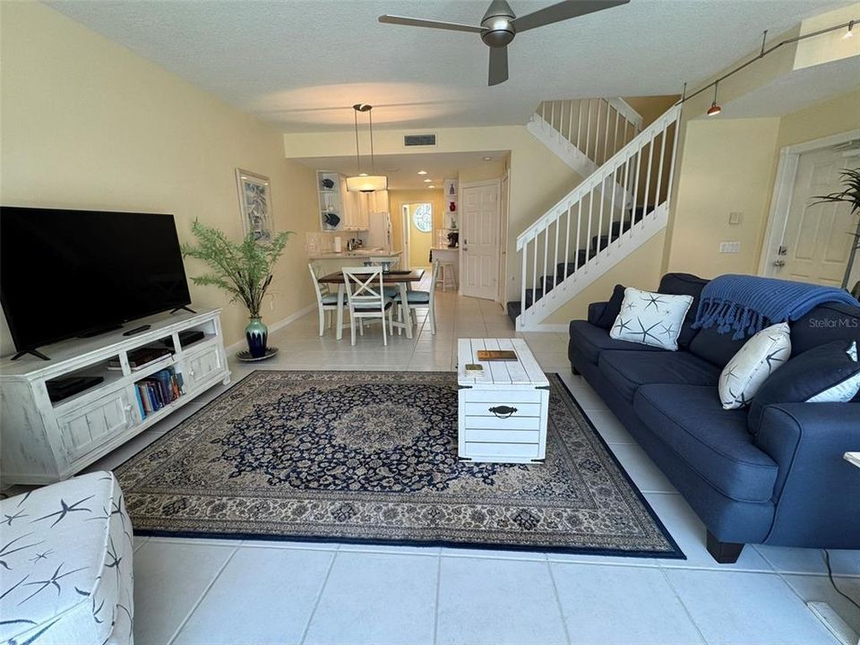 Active With Contract: $4,500 (3 beds, 2 baths, 1672 Square Feet)