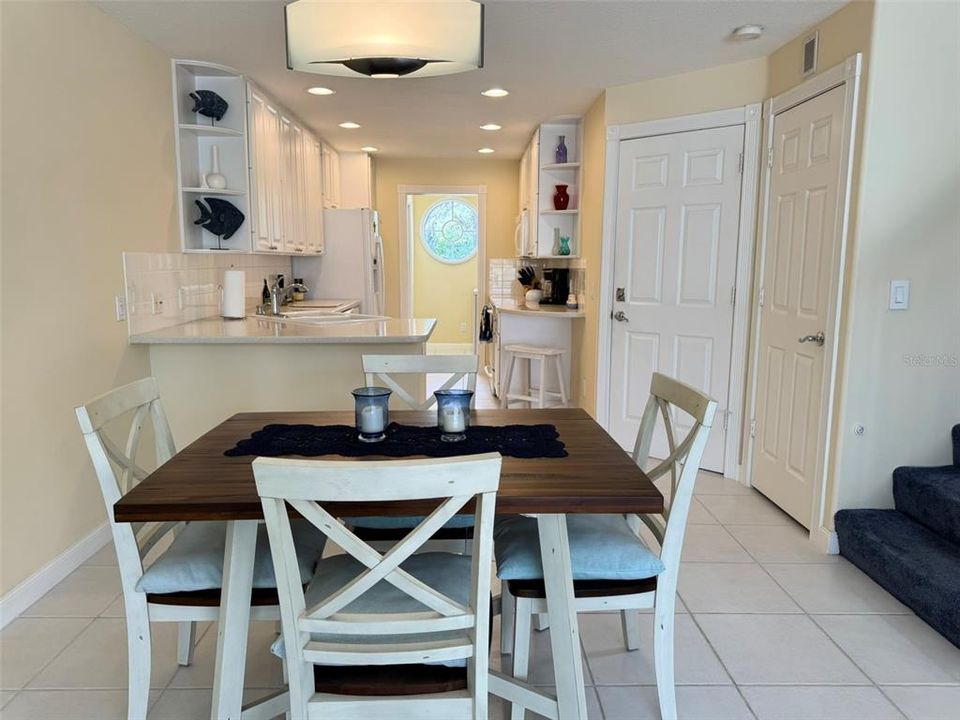 Active With Contract: $4,500 (3 beds, 2 baths, 1672 Square Feet)