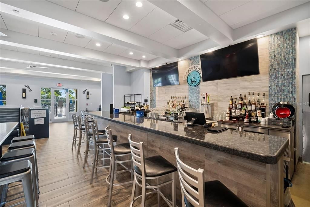 Active With Contract: $4,500 (3 beds, 2 baths, 1672 Square Feet)