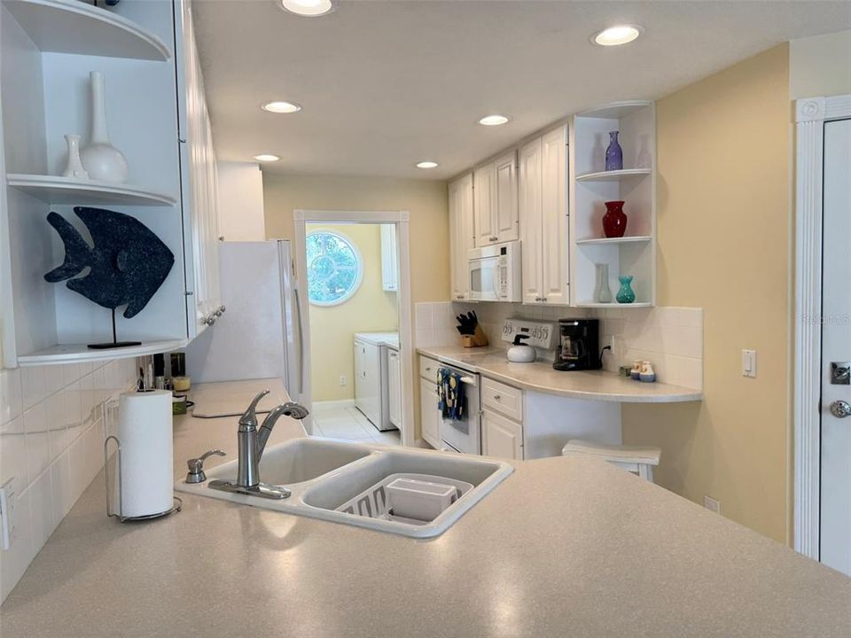 Active With Contract: $4,500 (3 beds, 2 baths, 1672 Square Feet)