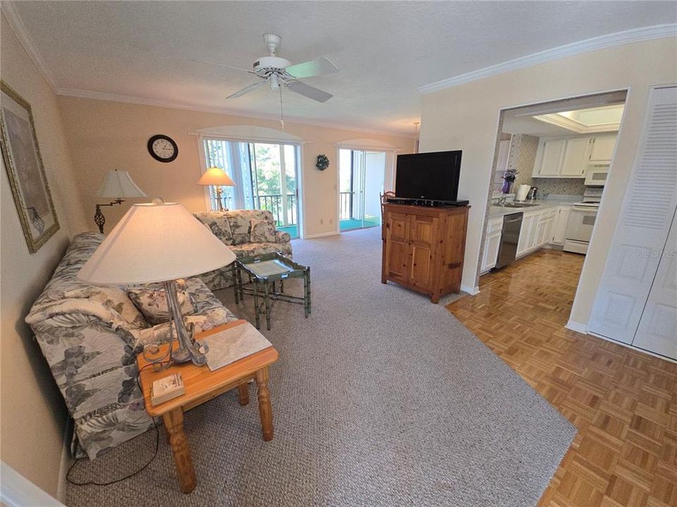 Activo con contrato: $139,900 (2 camas, 2 baños, 1025 Pies cuadrados)