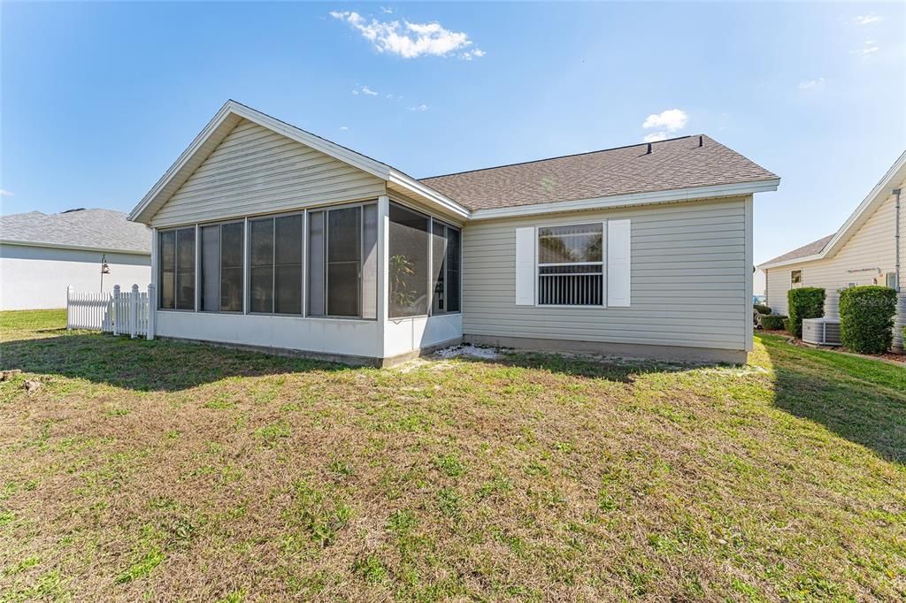 合同活跃: $290,000 (3 贝兹, 2 浴室, 1520 平方英尺)