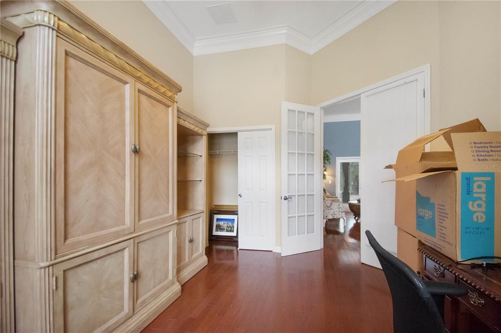 En Venta: $699,900 (3 camas, 3 baños, 2907 Pies cuadrados)