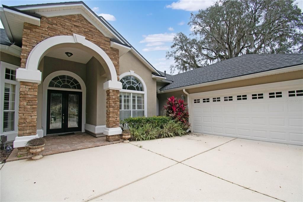 En Venta: $699,900 (3 camas, 3 baños, 2907 Pies cuadrados)