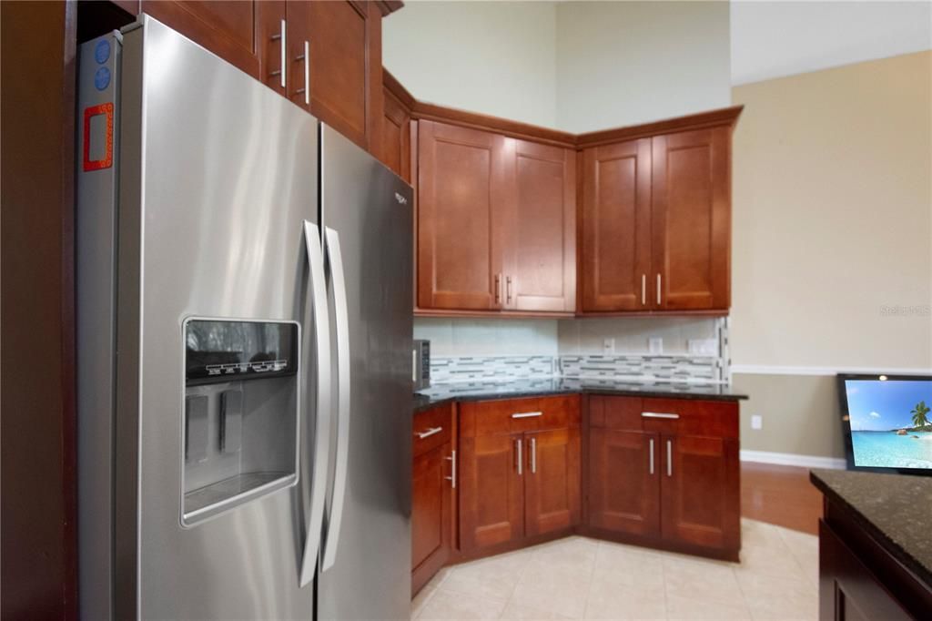 En Venta: $699,900 (3 camas, 3 baños, 2907 Pies cuadrados)