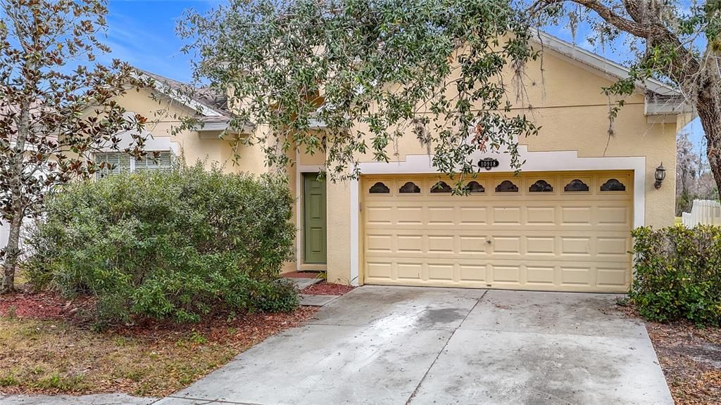 Под контрактом: $2,500 (4 спален, 2 ванн, 1923 Квадратных фут)