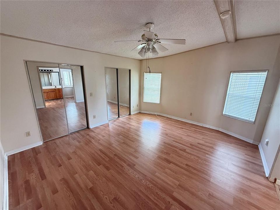 En Venta: $199,000 (2 camas, 2 baños, 1352 Pies cuadrados)