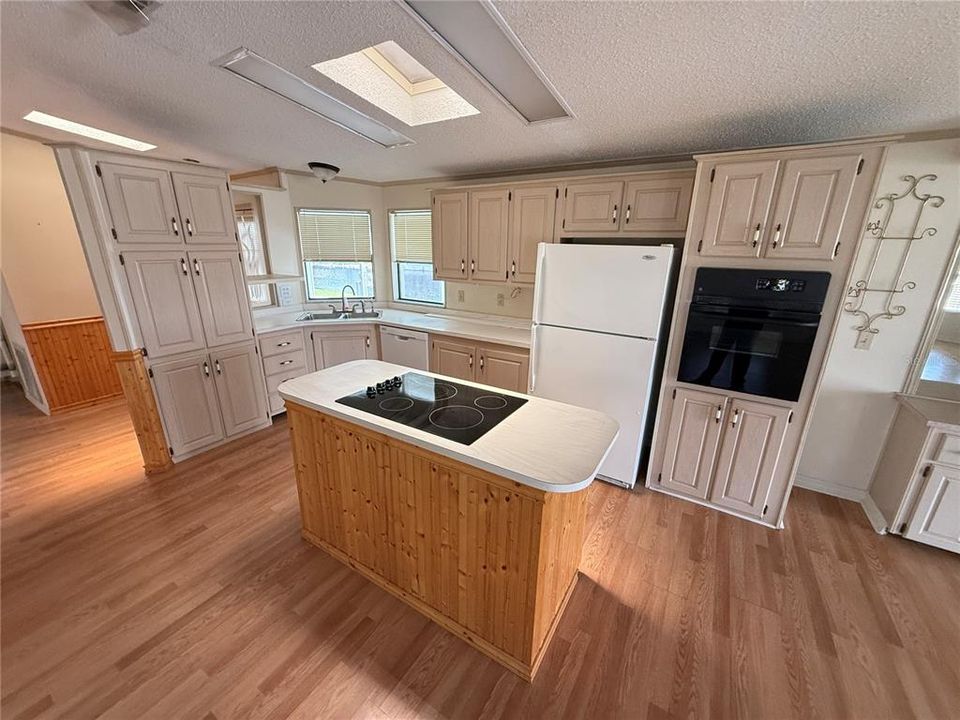 En Venta: $199,000 (2 camas, 2 baños, 1352 Pies cuadrados)