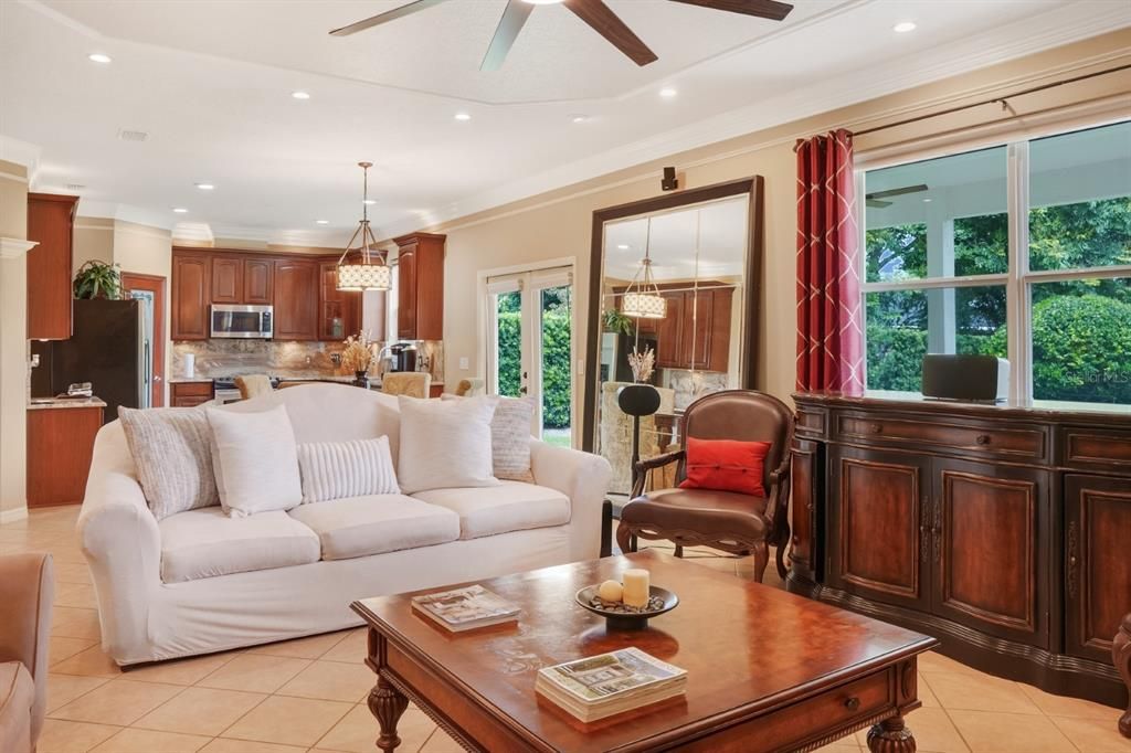 For Rent: $3,095 (3 beds, 2 baths, 2648 Square Feet)