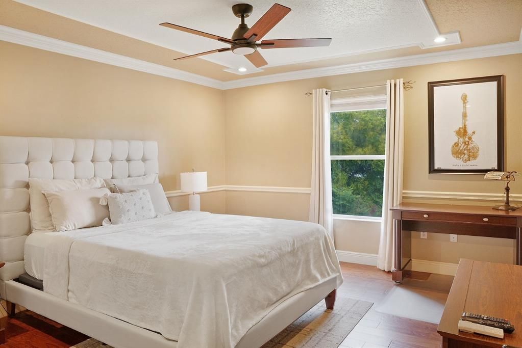 For Rent: $3,095 (3 beds, 2 baths, 2648 Square Feet)