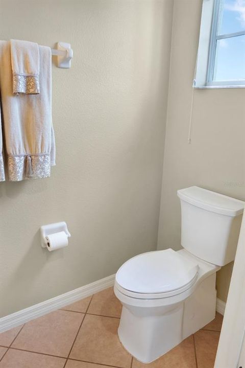 For Rent: $3,095 (3 beds, 2 baths, 2648 Square Feet)