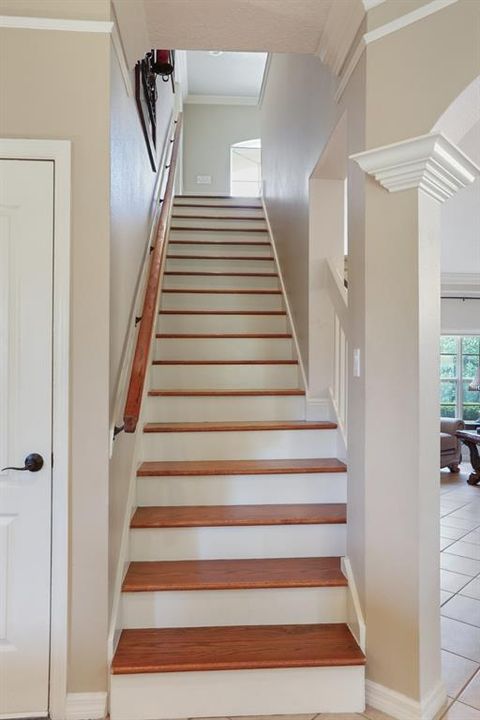 For Rent: $3,095 (3 beds, 2 baths, 2648 Square Feet)