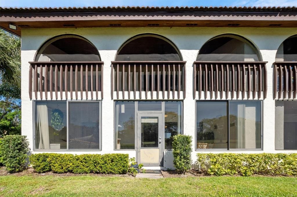 For Sale: $159,900 (2 beds, 2 baths, 1280 Square Feet)