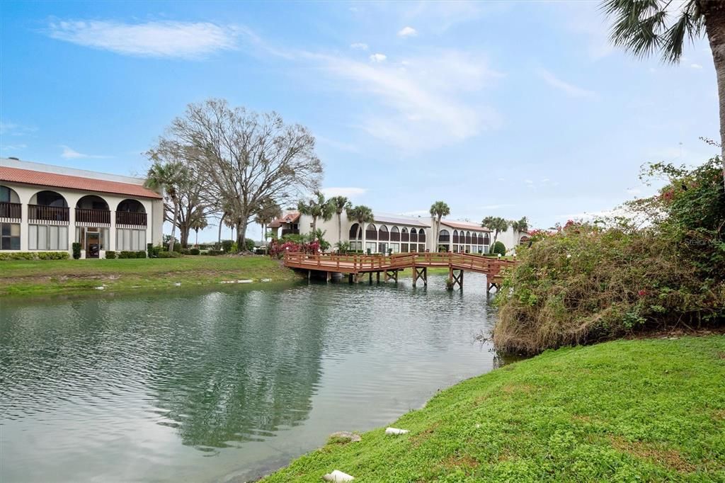 For Sale: $159,900 (2 beds, 2 baths, 1280 Square Feet)