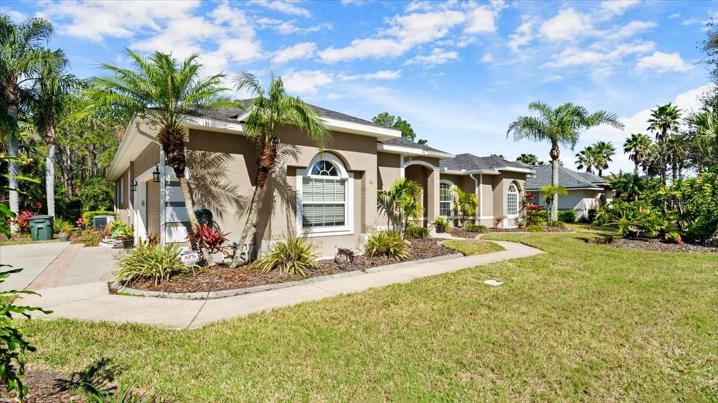 Activo con contrato: $529,000 (4 camas, 2 baños, 2412 Pies cuadrados)