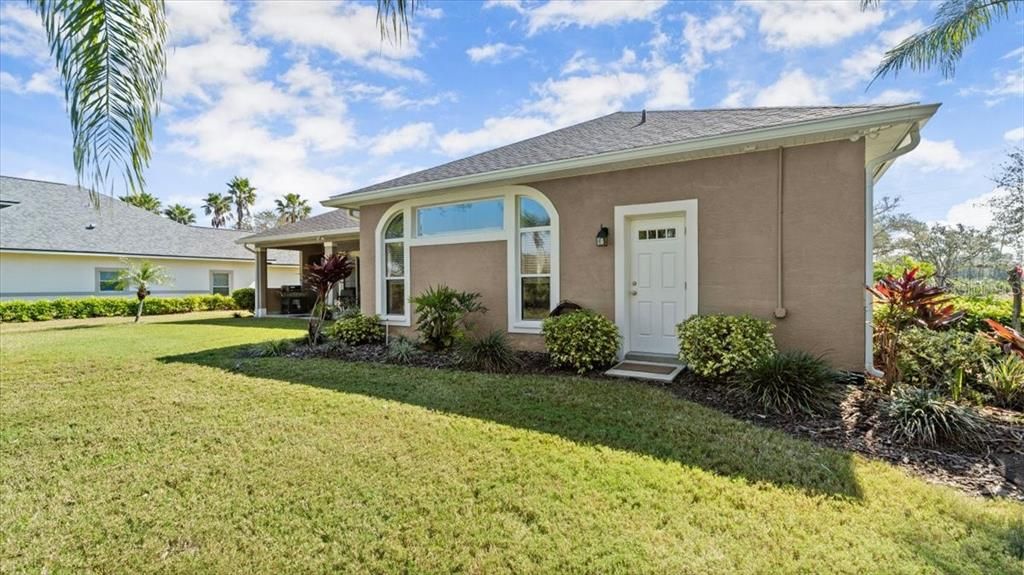 Activo con contrato: $529,000 (4 camas, 2 baños, 2412 Pies cuadrados)