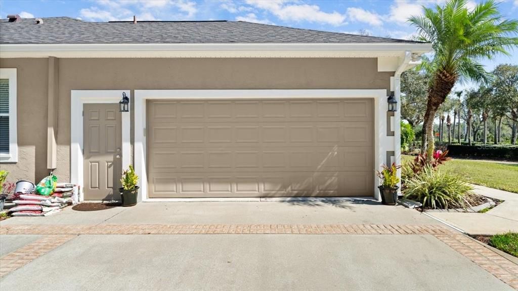 Activo con contrato: $529,000 (4 camas, 2 baños, 2412 Pies cuadrados)