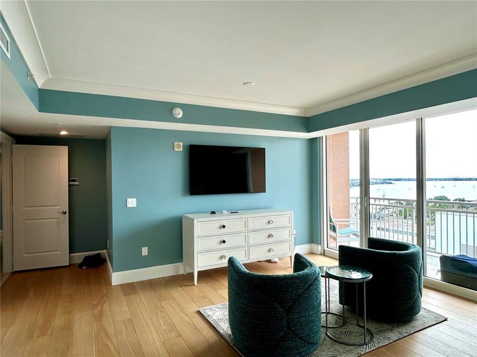 出租: $12,500 (2 贝兹, 2 浴室, 2288 平方英尺)