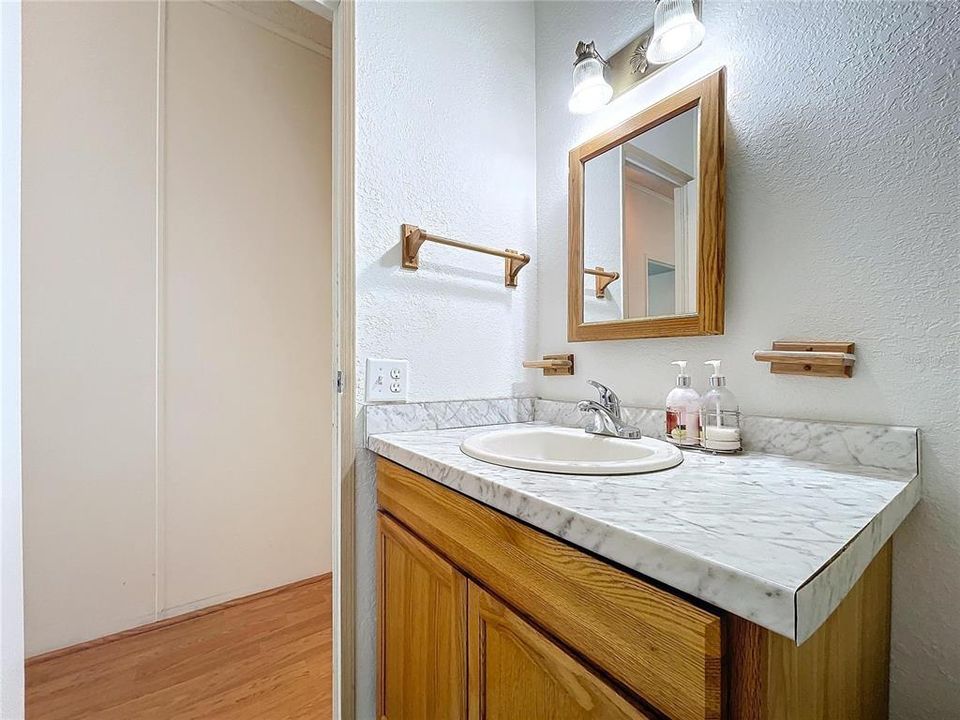 Active With Contract: $119,000 (2 beds, 2 baths, 1128 Square Feet)