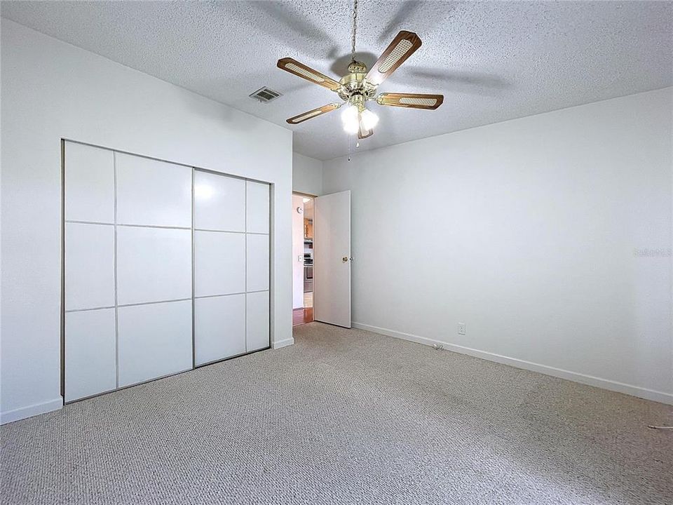 Active With Contract: $119,000 (2 beds, 2 baths, 1128 Square Feet)