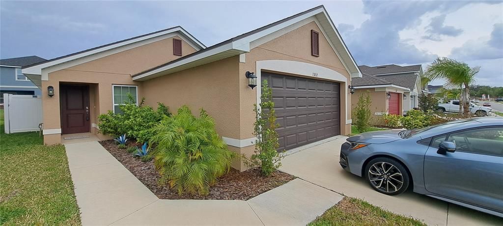 For Sale: $297,990 (3 beds, 2 baths, 1529 Square Feet)