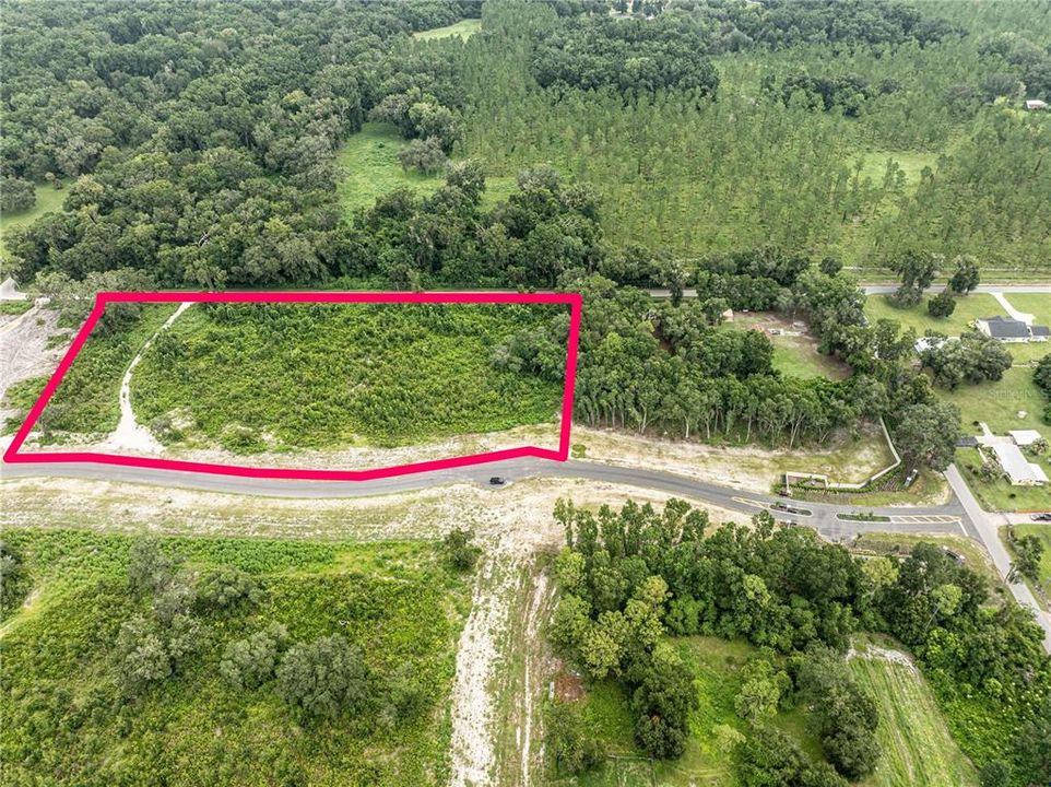 待售: $237,100 (5.60 acres)