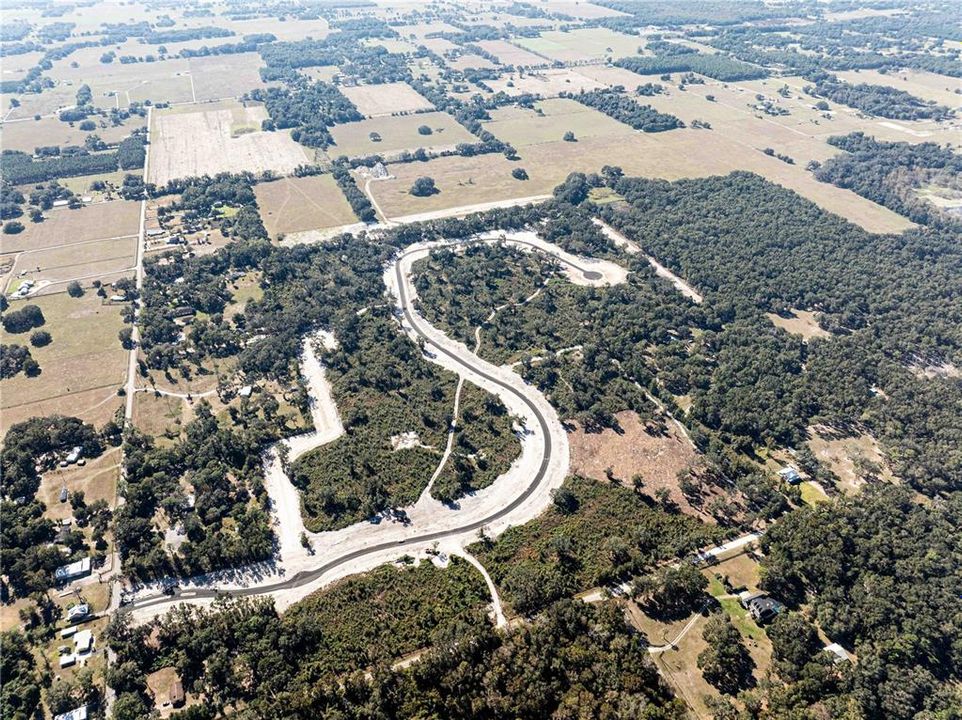 待售: $237,100 (5.60 acres)