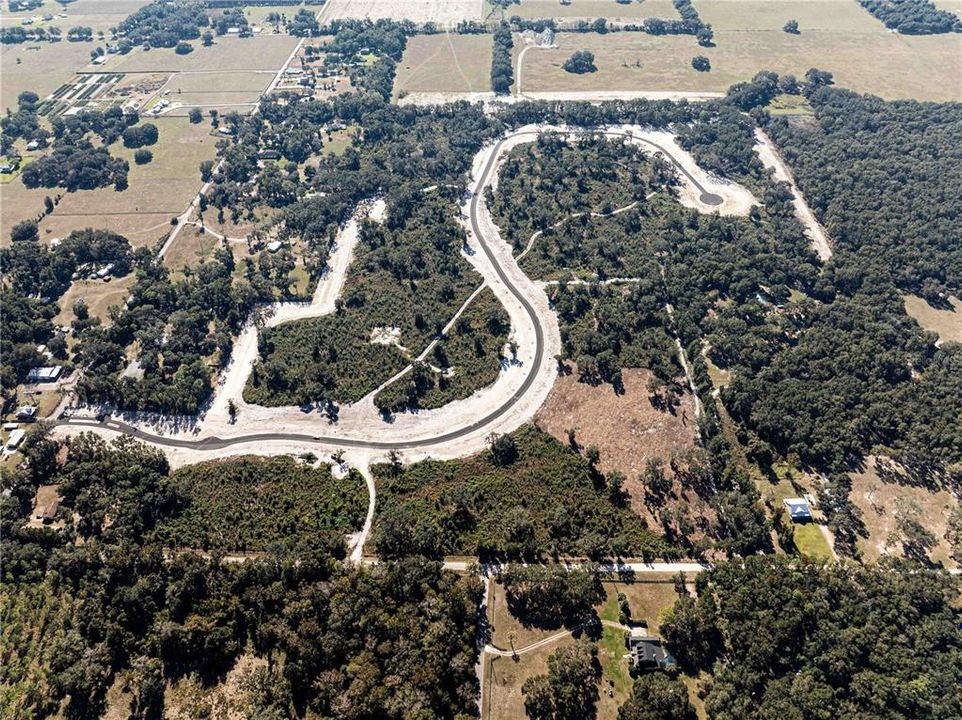 待售: $237,100 (5.60 acres)