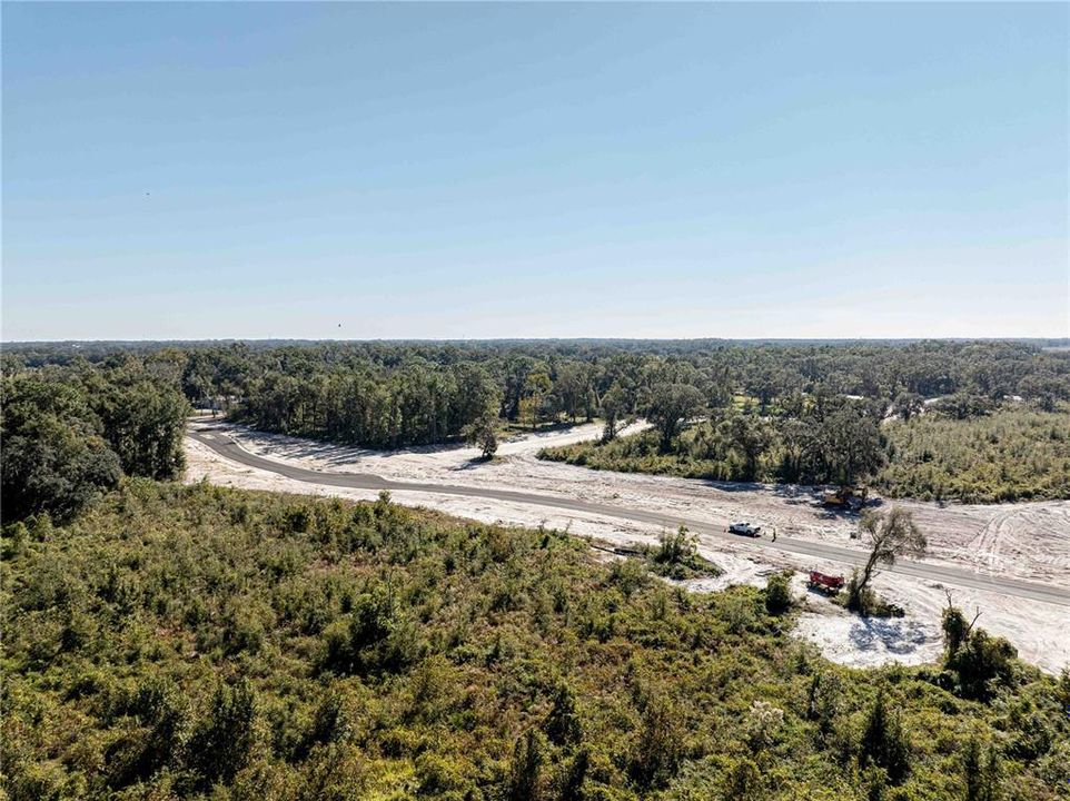 待售: $237,100 (5.60 acres)