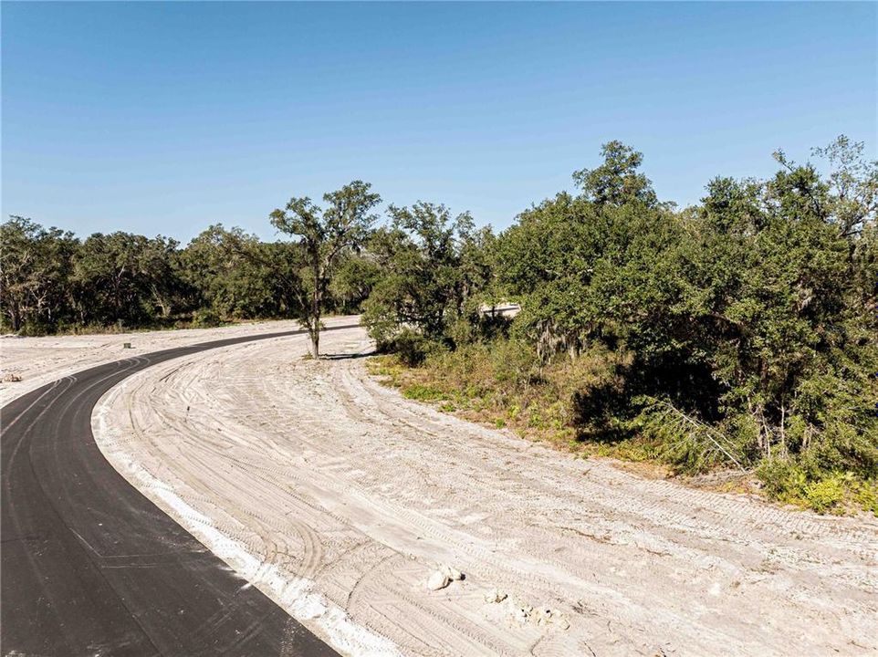 待售: $237,100 (5.60 acres)