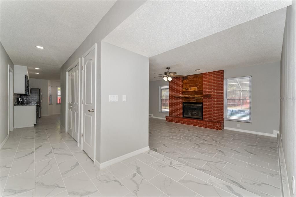 На продажу: $389,000 (3 спален, 2 ванн, 2240 Квадратных фут)