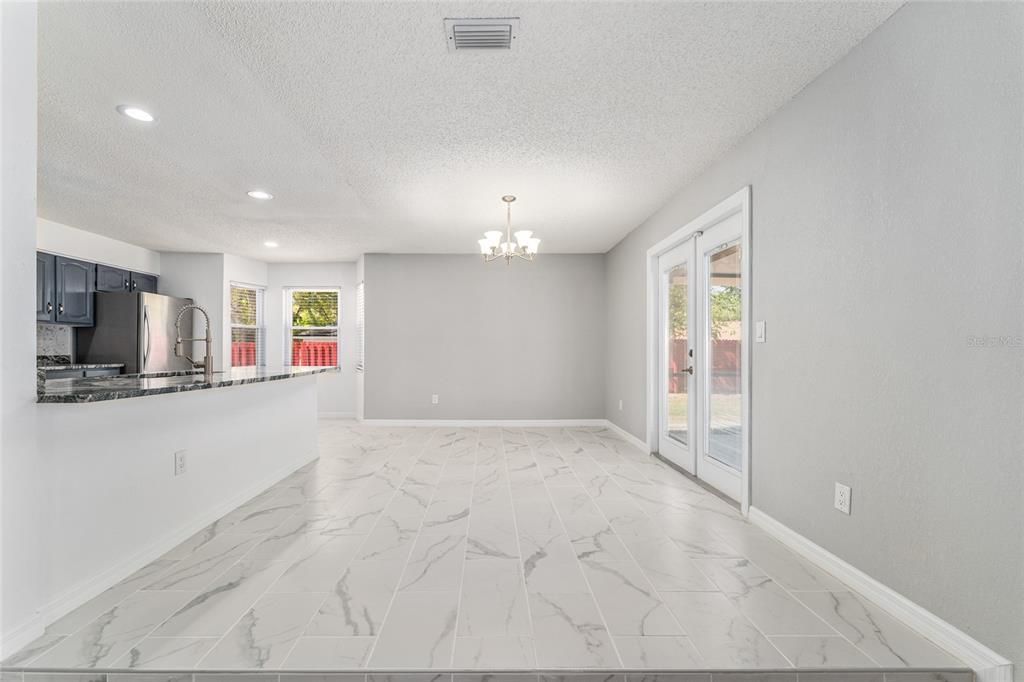 На продажу: $389,000 (3 спален, 2 ванн, 2240 Квадратных фут)