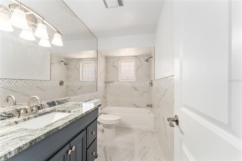 На продажу: $389,000 (3 спален, 2 ванн, 2240 Квадратных фут)