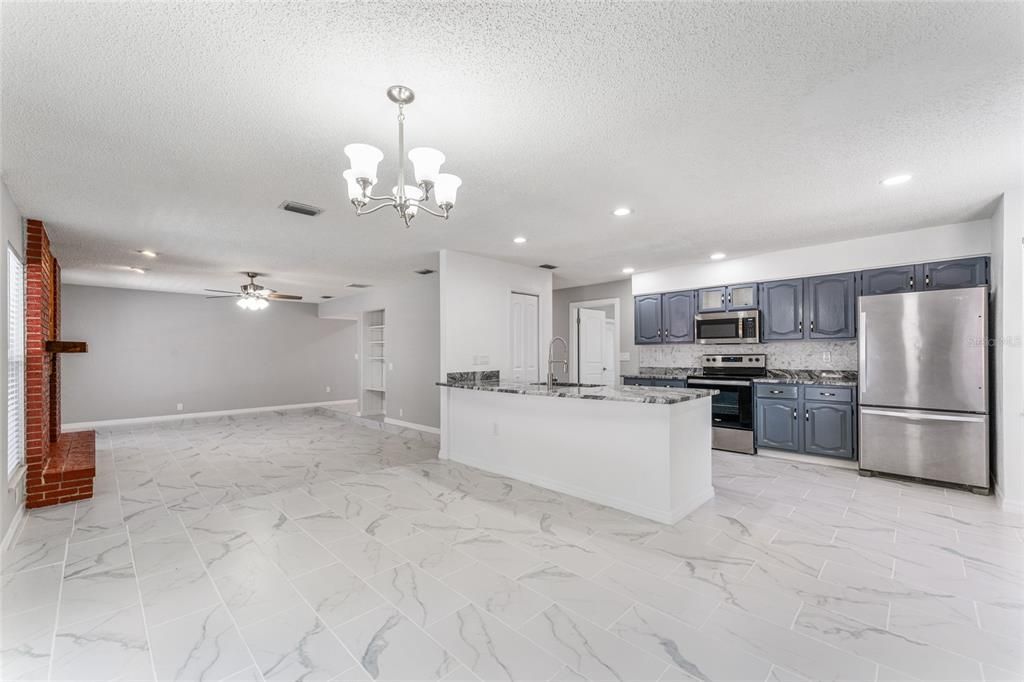 На продажу: $389,000 (3 спален, 2 ванн, 2240 Квадратных фут)